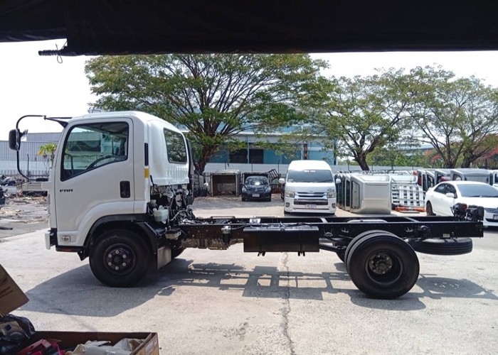 Used 4
                    ISUZU
                     for Sale Image
