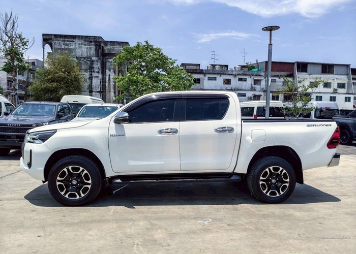 Used 12
                    TOYOTA
                     for Sale Image