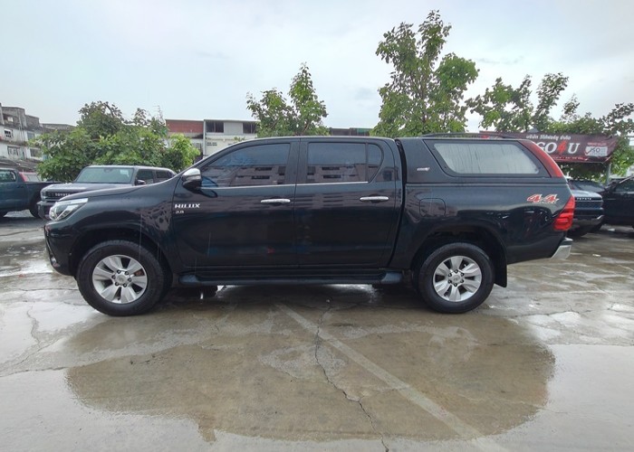 Used 12
                    TOYOTA
                     for Sale Image