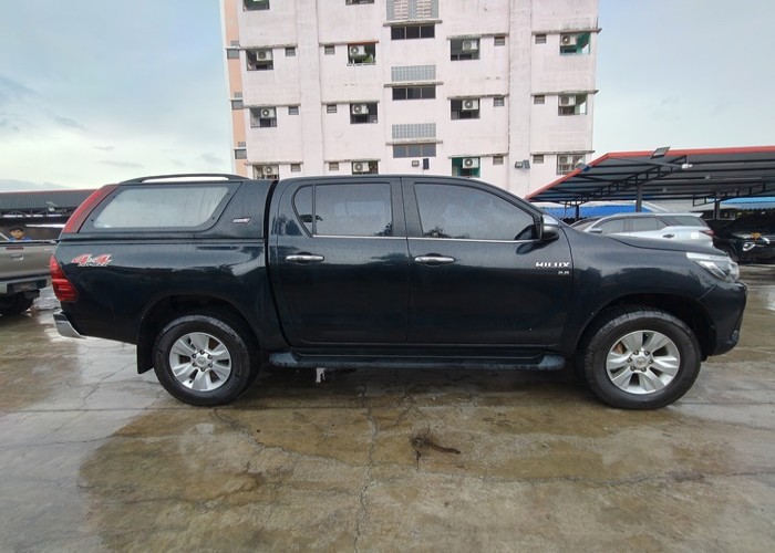 Used 12
                    TOYOTA
                     for Sale Image