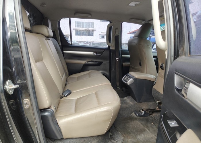 Used 12
                    TOYOTA
                     for Sale Image