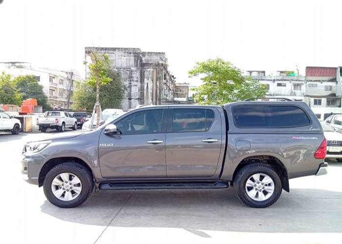 Used 8
                    TOYOTA
                     for Sale Image