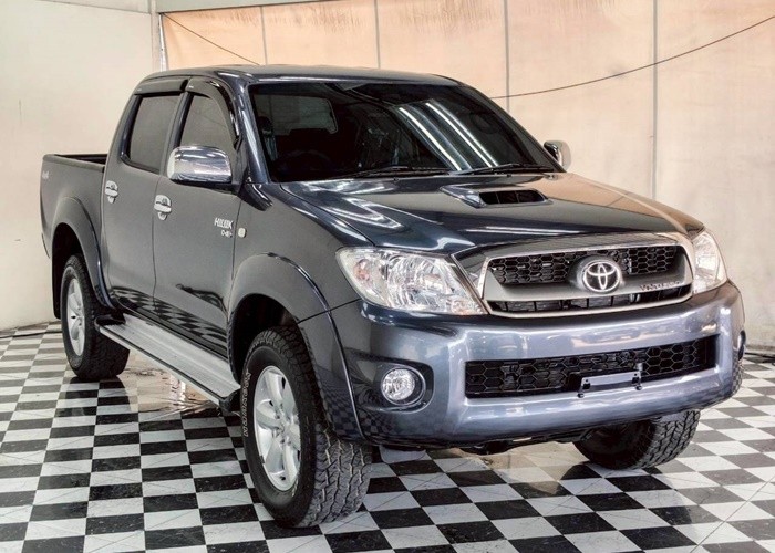 Used 12
                    TOYOTA
                     for Sale Image
