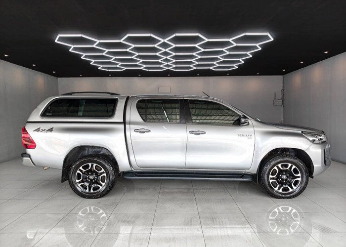 Used 12
                    TOYOTA
                     for Sale Image