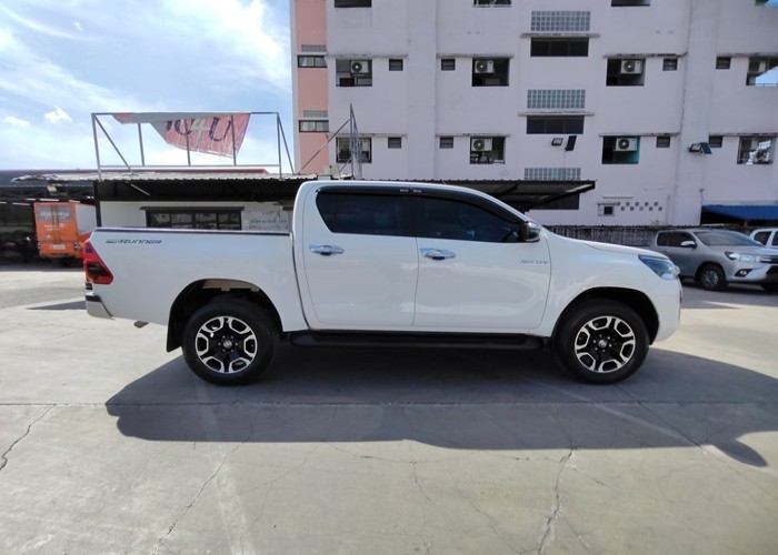 Used 5
                    TOYOTA
                     for Sale Image