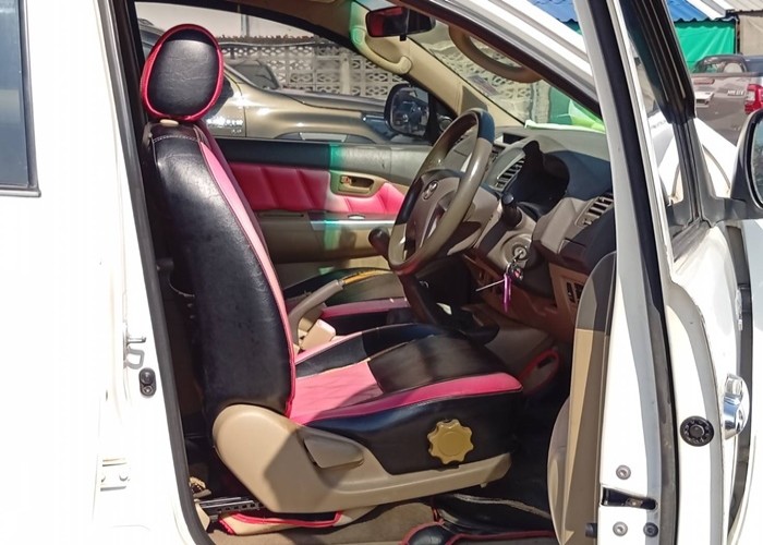 Used 11
                    TOYOTA
                     for Sale Image