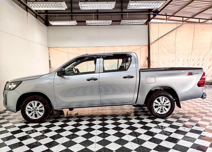 Used 11
                    TOYOTA
                     for Sale Image