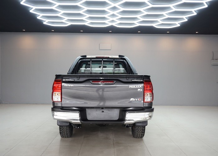 Used 5
                    TOYOTA
                     for Sale Image