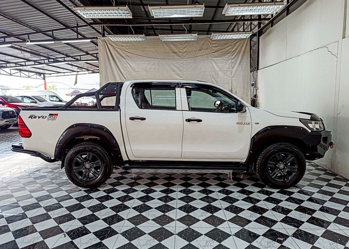 Used 11
                    TOYOTA
                     for Sale Image