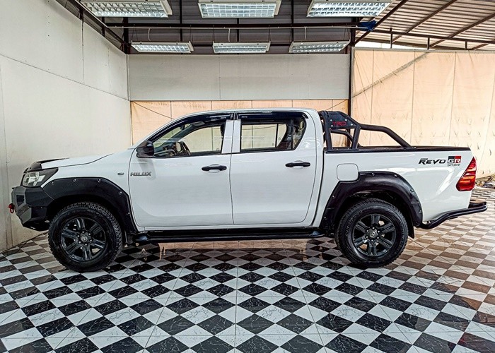 Used 11
                    TOYOTA
                     for Sale Image