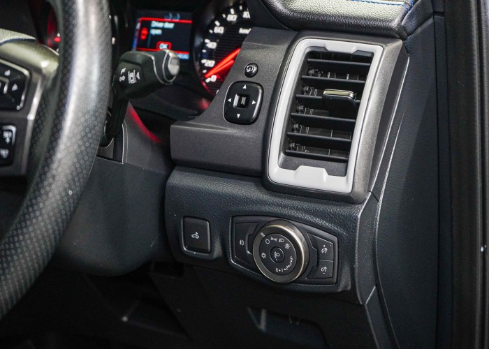 Used 8
                    FORD
                     for Sale Image