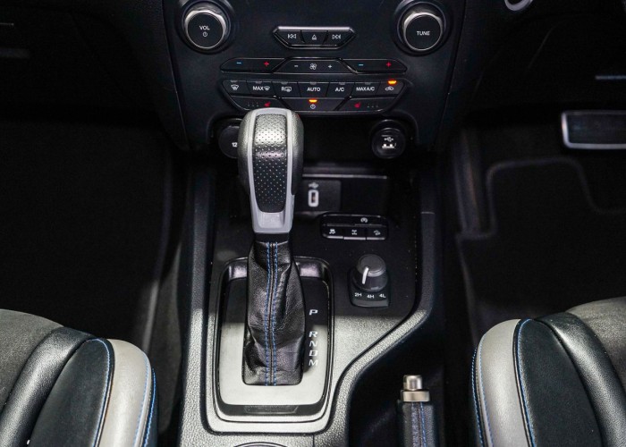 Used 8
                    FORD
                     for Sale Image