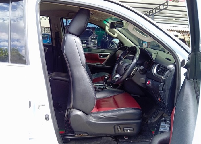 Used 7
                    TOYOTA
                     for Sale Image