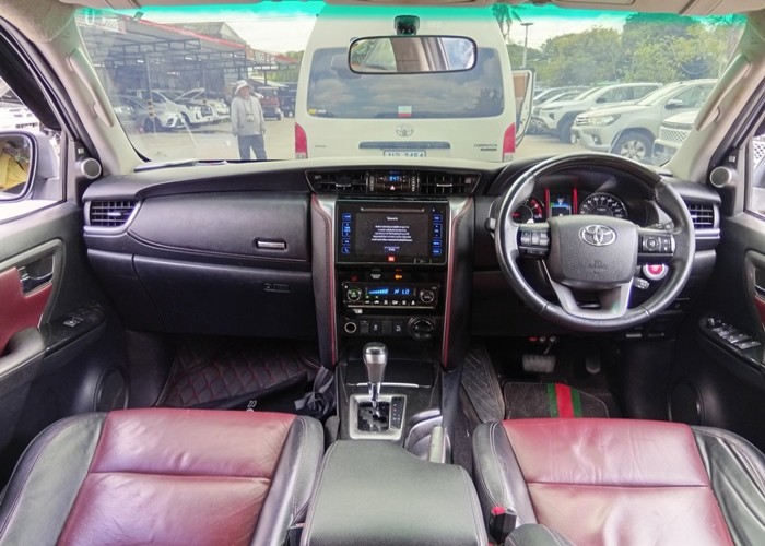 Used 7
                    TOYOTA
                     for Sale Image