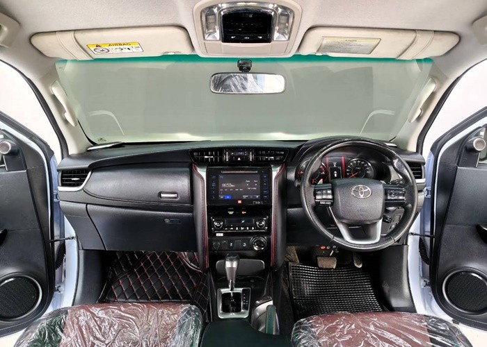 Used 7
                    TOYOTA
                     for Sale Image