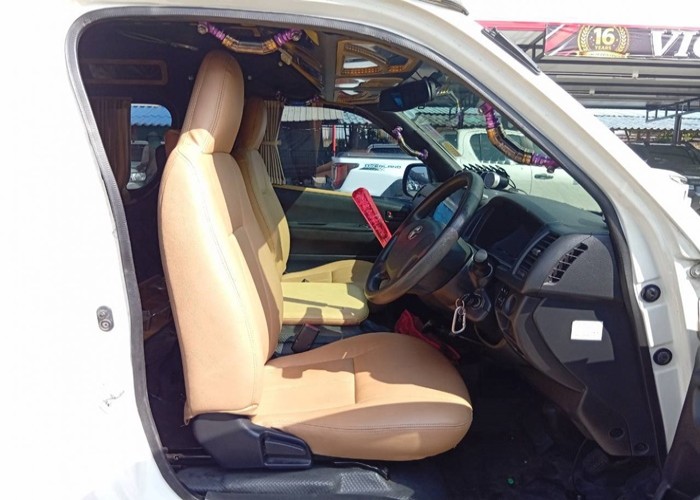 Used 12
                    TOYOTA
                     for Sale Image