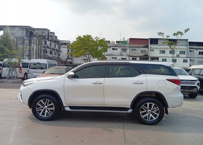 Used 7
                    TOYOTA
                     for Sale Image