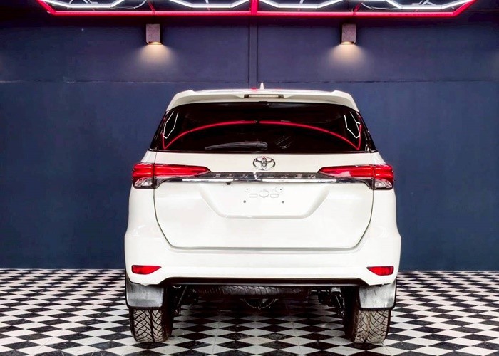 Used 7
                    TOYOTA
                     for Sale Image