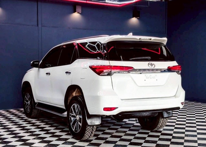 Used 7
                    TOYOTA
                     for Sale Image