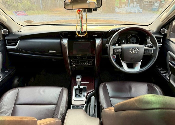 Used 10
                    TOYOTA
                     for Sale Image