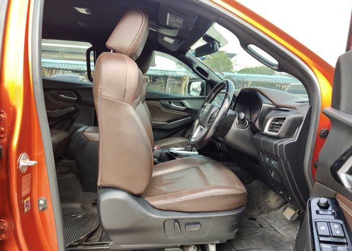 Used 10
                    ISUZU
                     for Sale Image