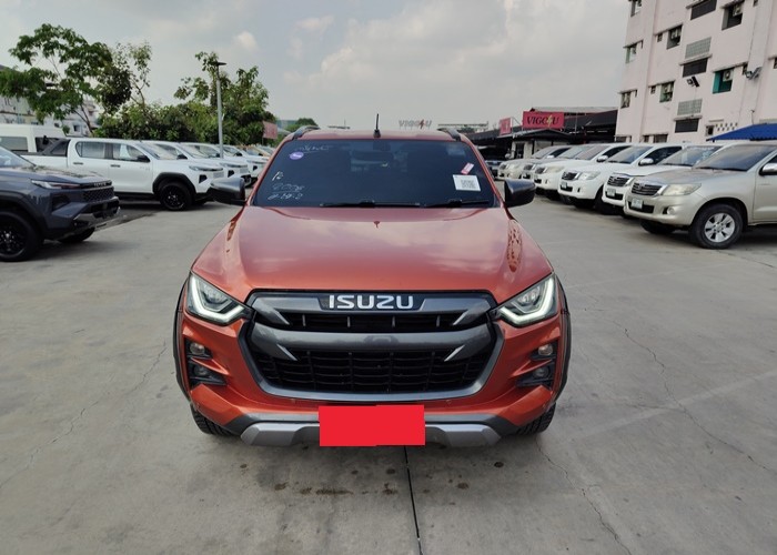 Used 10
                    ISUZU
                     for Sale Image
