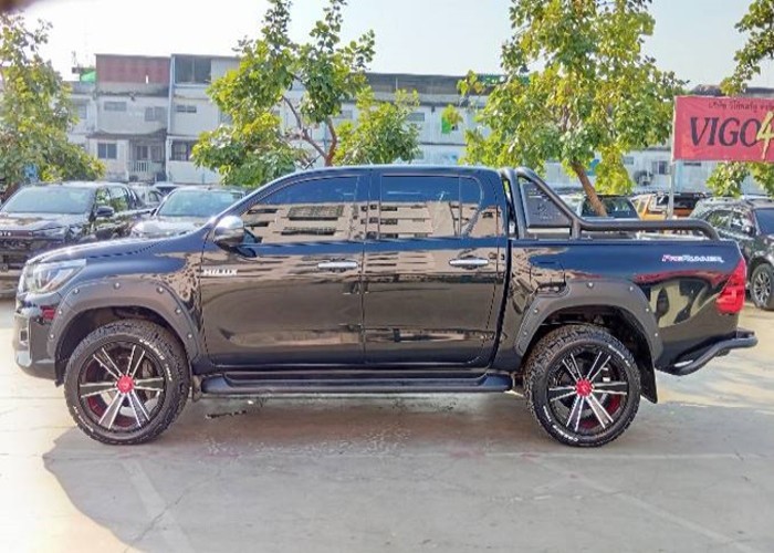 Used 5
                    TOYOTA
                     for Sale Image