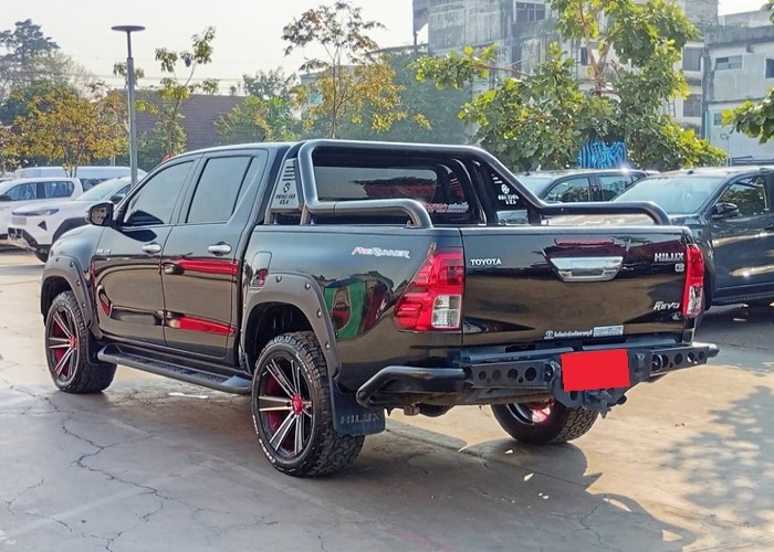 Used 5
                    TOYOTA
                     for Sale Image