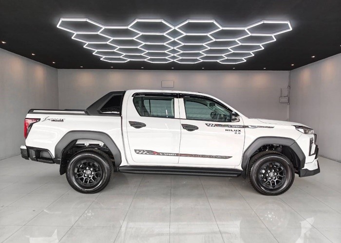 Used 4
                    TOYOTA
                     for Sale Image