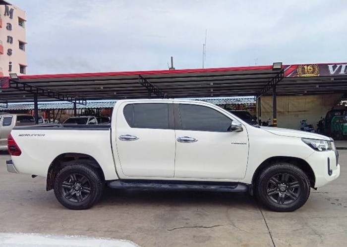 Used 12
                    TOYOTA
                     for Sale Image