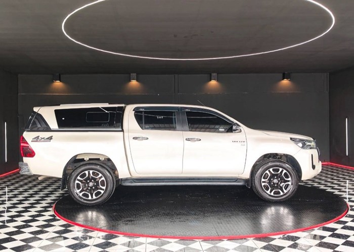 Used 6
                    TOYOTA
                     for Sale Image