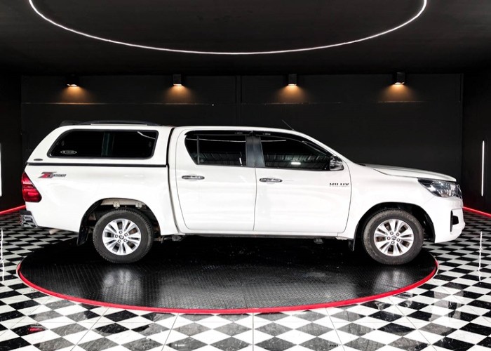 Used 5
                    TOYOTA
                     for Sale Image