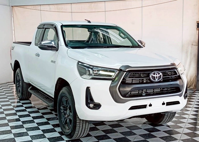 Used 12
                    TOYOTA
                     for Sale Image