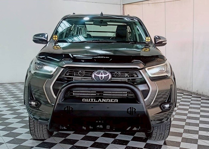 Used 12
                    TOYOTA
                     for Sale Image