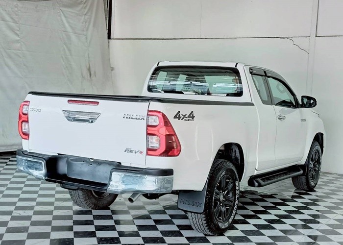 Used 12
                    TOYOTA
                     for Sale Image