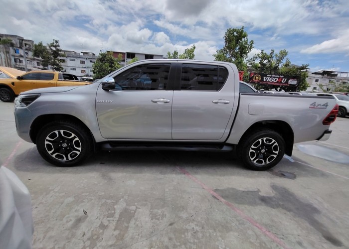Used 5
                    TOYOTA
                     for Sale Image