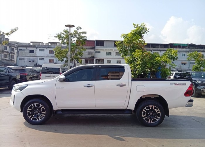 Used 4
                    TOYOTA
                     for Sale Image