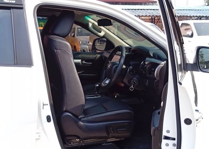 Used 4
                    TOYOTA
                     for Sale Image