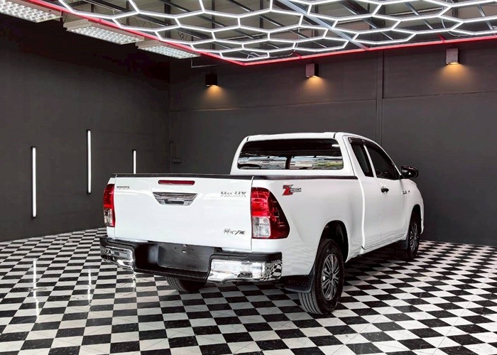 Used 7
                    TOYOTA
                     for Sale Image