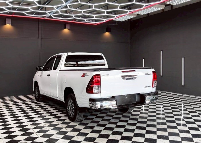 Used 7
                    TOYOTA
                     for Sale Image