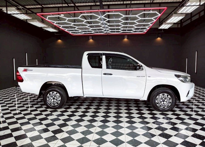 Used 7
                    TOYOTA
                     for Sale Image
