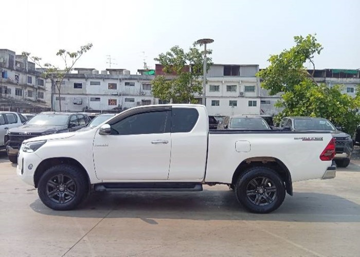 Used 5
                    TOYOTA
                     for Sale Image