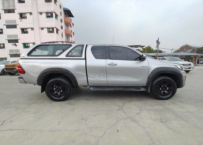 Used 12
                    TOYOTA
                     for Sale Image