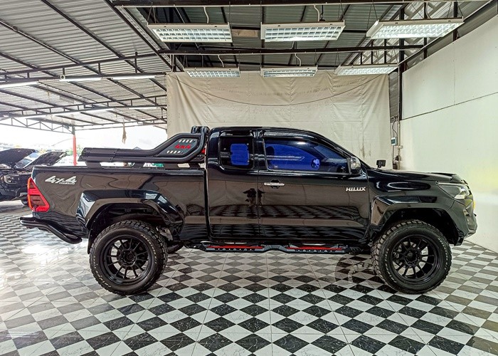 Used 11
                    TOYOTA
                     for Sale Image