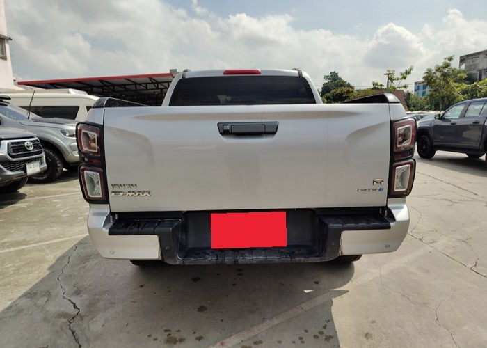Used 7
                    ISUZU
                     for Sale Image