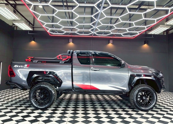 Used 7
                    TOYOTA
                     for Sale Image
