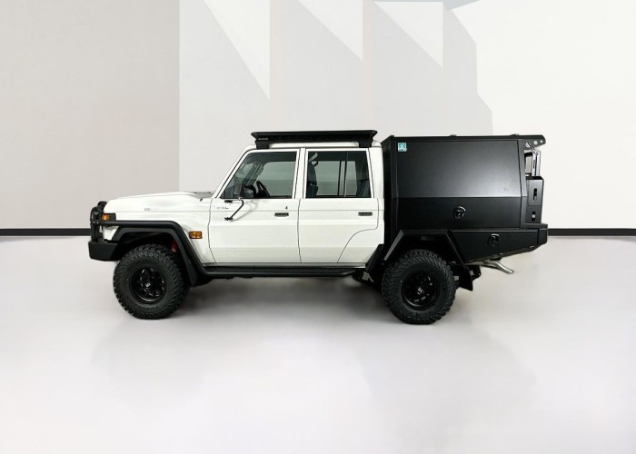 Used 1
                    TOYOTA
                     for Sale Image