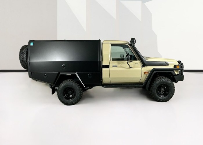 Used 1
                    TOYOTA
                     for Sale Image