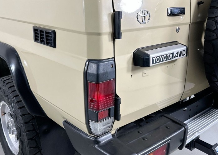 Used 1
                    TOYOTA
                     for Sale Image