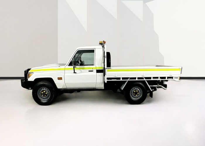 Used 1
                    TOYOTA
                     for Sale Image